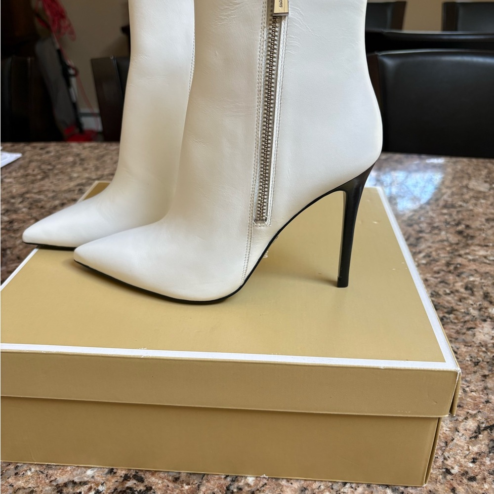 Michael Kors white Stiletto Boots brand new